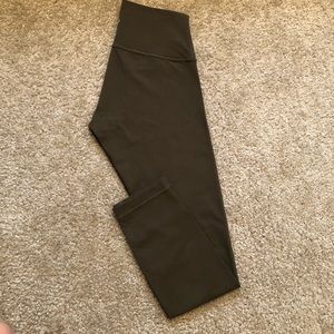 lululemon Dark Olive Wunder under 7/8 tights size6